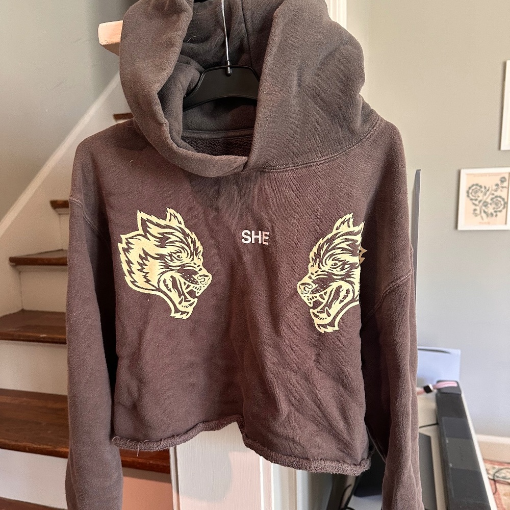 Darc Sport SHE Cropped Two Wolves Hoodie